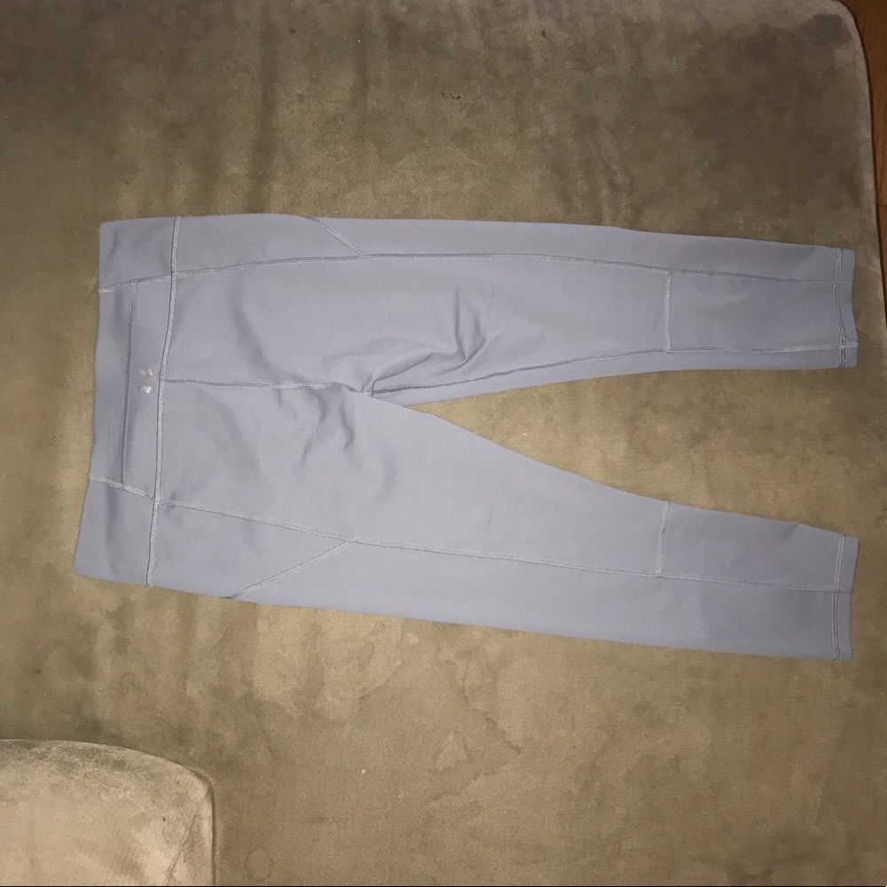 Grey Under Armour leggings 7/8 length - Picture 3 of 4